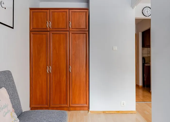 Grzybowska Str Center شقة