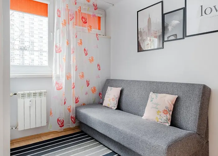 Grzybowska Str Center